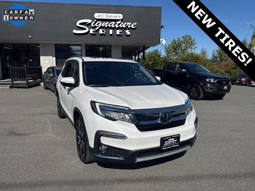 2022 Honda Pilot Touring 8-Passenger