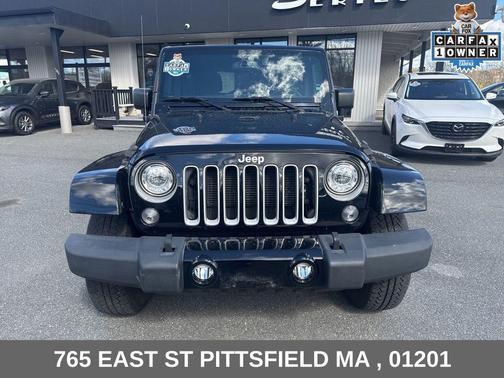 Black Clearcoat 2017 Jeep Wrangler Unlimited Sahara