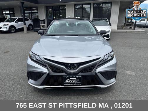 Celestial Silver Metallic/Midnight Black Metallic 2023 Toyota Camry XSE
