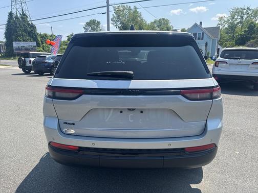 2022 Jeep Grand Cherokee Altitude