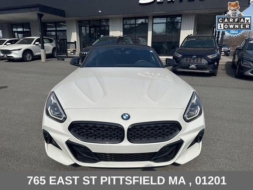 Alpine White 2022 BMW Z4 M40i