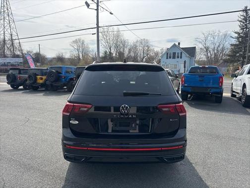 2022 Volkswagen Tiguan 2.0T SE R-Line Black 4MOTION