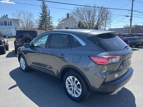 2020 Ford Escape SE