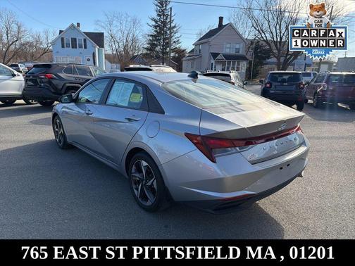 2023 Hyundai ELANTRA SEL