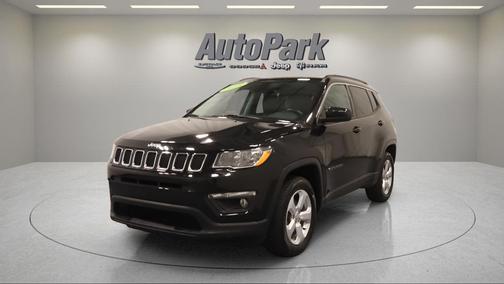 Diamond Black 2018 Jeep Compass Latitude
