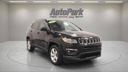 Diamond Black 2018 Jeep Compass Latitude