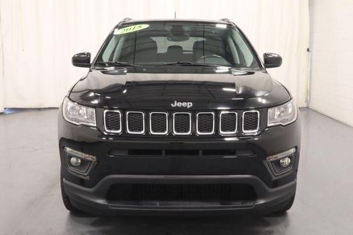 Diamond Black 2018 Jeep Compass Latitude
