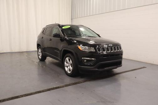 Diamond Black 2018 Jeep Compass Latitude