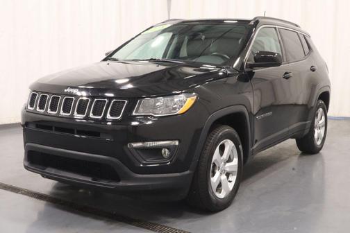 Diamond Black 2018 Jeep Compass Latitude