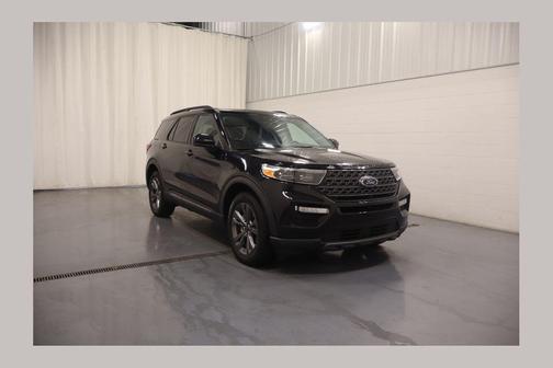 Black Metallic 2023 Ford Explorer XLT