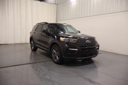 Black Metallic 2023 Ford Explorer XLT