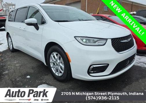 2023 Chrysler Pacifica Touring