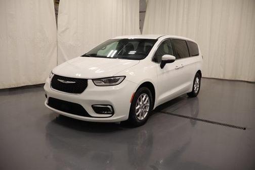 2023 Chrysler Pacifica Touring