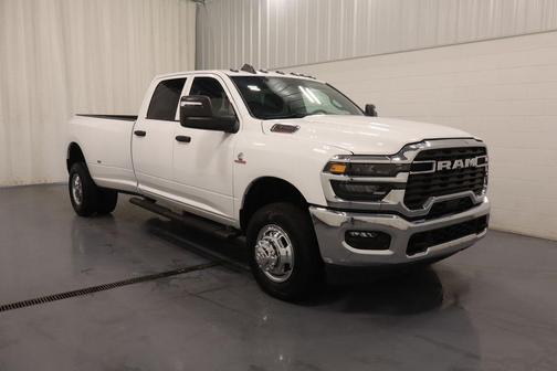 Bright White Clearcoat 2026 RAM 3500 Tradesman