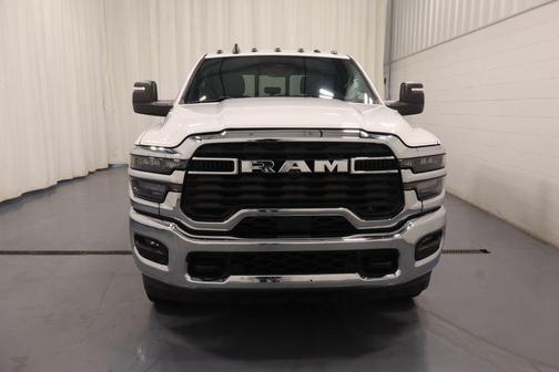 Bright White Clearcoat 2026 RAM 3500 Tradesman