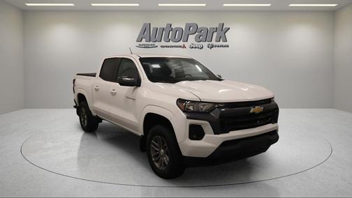 Summit White 2023 Chevrolet Colorado LT