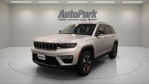 Silver Zynith 2024 Jeep Grand Cherokee 4xe Base