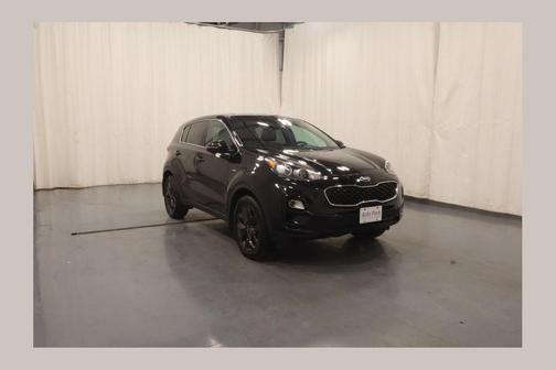 Black Cherry Pearl 2022 Kia Sportage LX