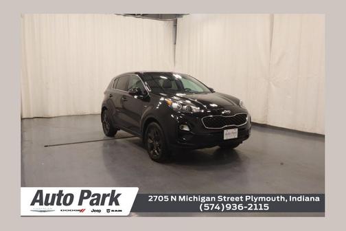 Black Cherry Pearl 2022 Kia Sportage LX