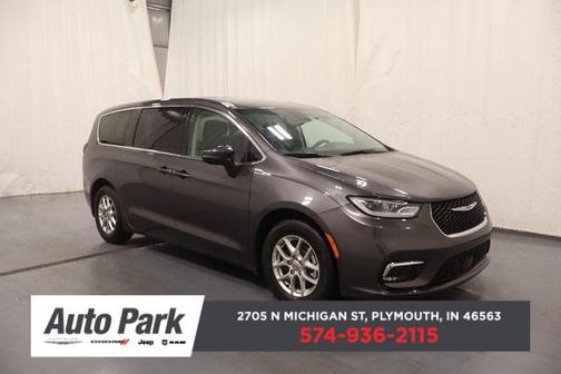 2023 Chrysler Pacifica Touring-L