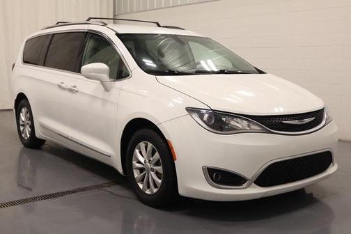 2018 Chrysler Pacifica Touring-L