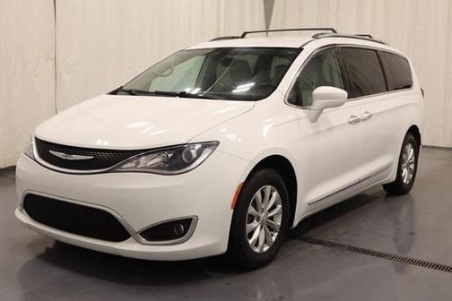 2018 Chrysler Pacifica Touring-L