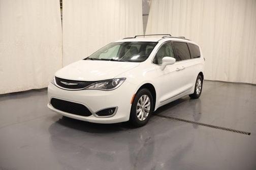 2018 Chrysler Pacifica Touring-L