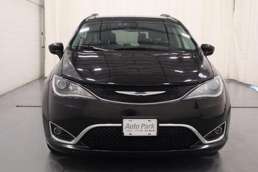 2020 Chrysler Pacifica Touring-L