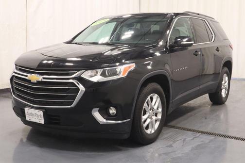 Mosaic Black Metallic 2019 Chevrolet Traverse LT Leather