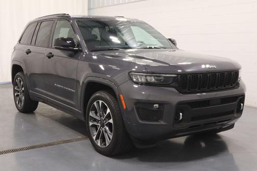 Metallic 2023 Jeep Grand Cherokee Overland