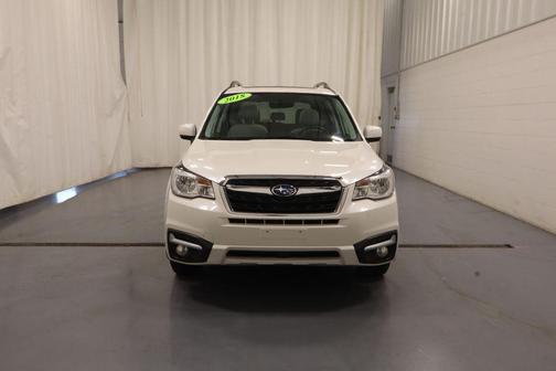 Crystal White Pearl 2018 Subaru Forester 2.5i Limited