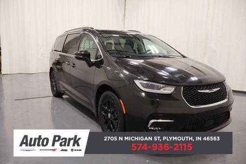 2022 Chrysler Pacifica Touring-L