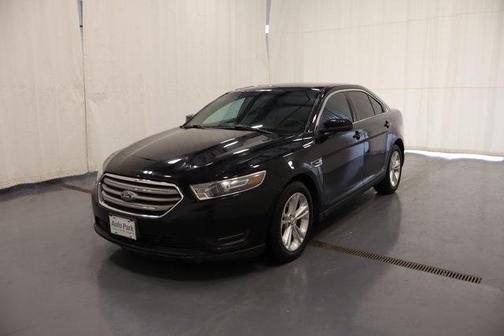 2016 Ford Taurus SEL