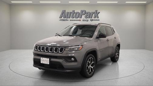 Sting Gray Clearcoat 2024 Jeep Compass Latitude