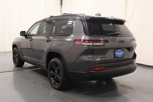 2022 Jeep Grand Cherokee L Laredo