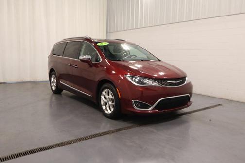 Velvet Red Pearlcoat 2020 Chrysler Pacifica Limited