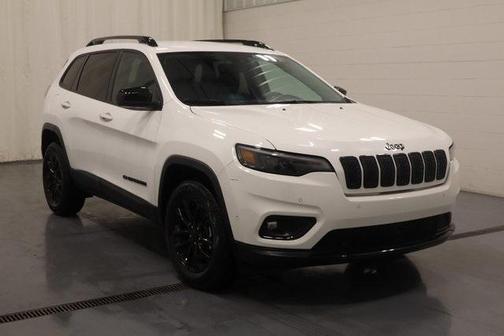 2023 Jeep Cherokee Altitude Lux