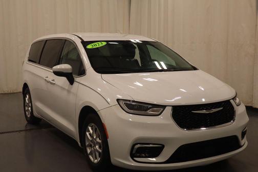 Bright White Clearcoat 2023 Chrysler Pacifica Touring-L