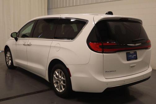 Bright White Clearcoat 2023 Chrysler Pacifica Touring-L