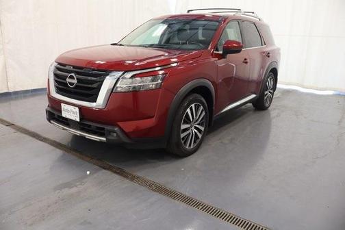 2022 Nissan Pathfinder Platinum