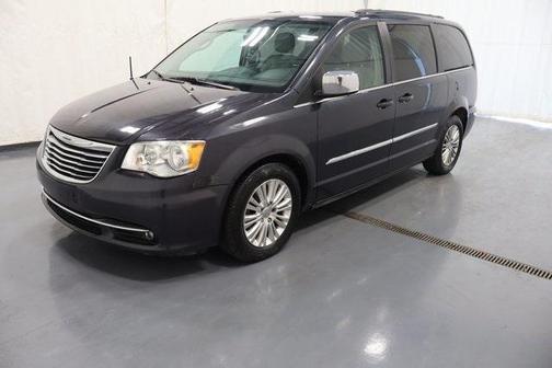 2013 Chrysler Town & Country Touring-L