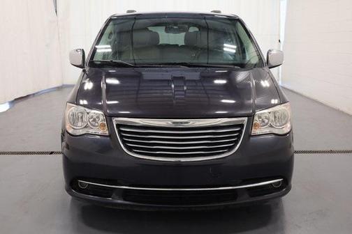 2013 Chrysler Town & Country Touring-L