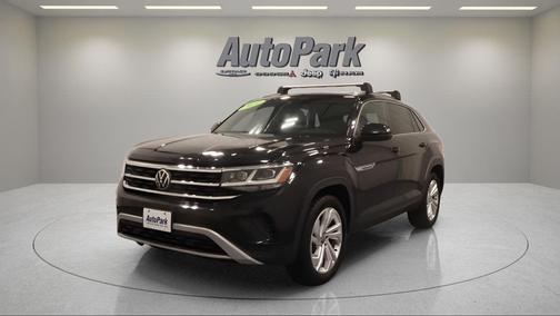 Deep Black Pearl Effect 2021 Volkswagen Atlas Cross Sport 2.0T SEL