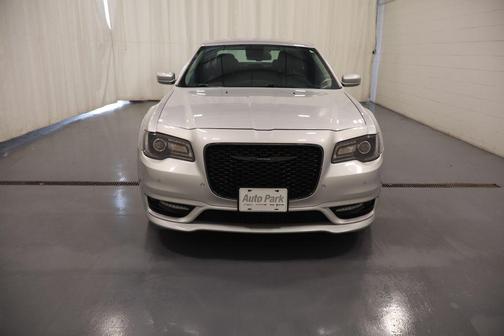 Silver Mist Clearcoat 2022 Chrysler 300 Touring L