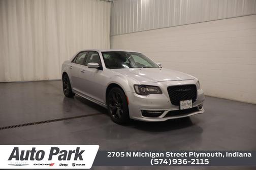 Silver Mist Clearcoat 2022 Chrysler 300 Touring L