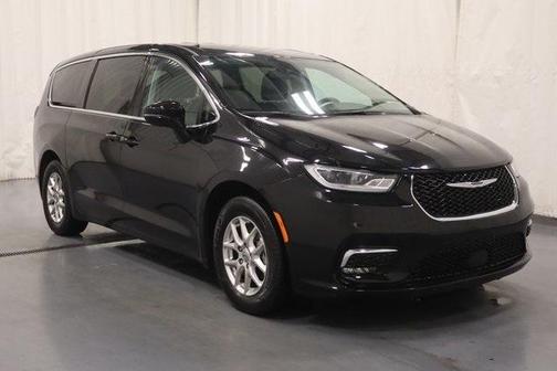 2024 Chrysler Pacifica Touring-L