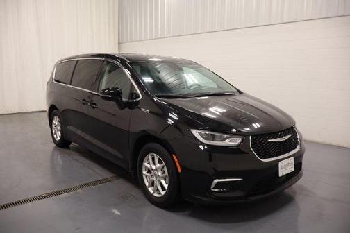 2024 Chrysler Pacifica Touring-L