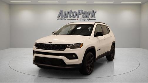 Bright White Clearcoat 2026 Jeep Compass Latitude