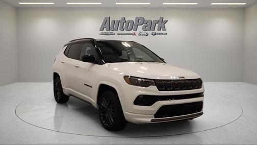 Bright White Clearcoat 2022 Jeep Compass Limited
