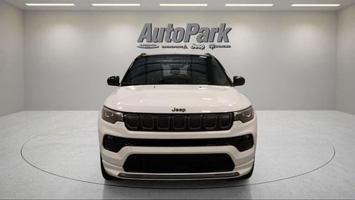 Bright White Clearcoat 2022 Jeep Compass Limited